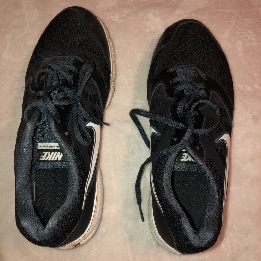 Nike men’s shoes size 10